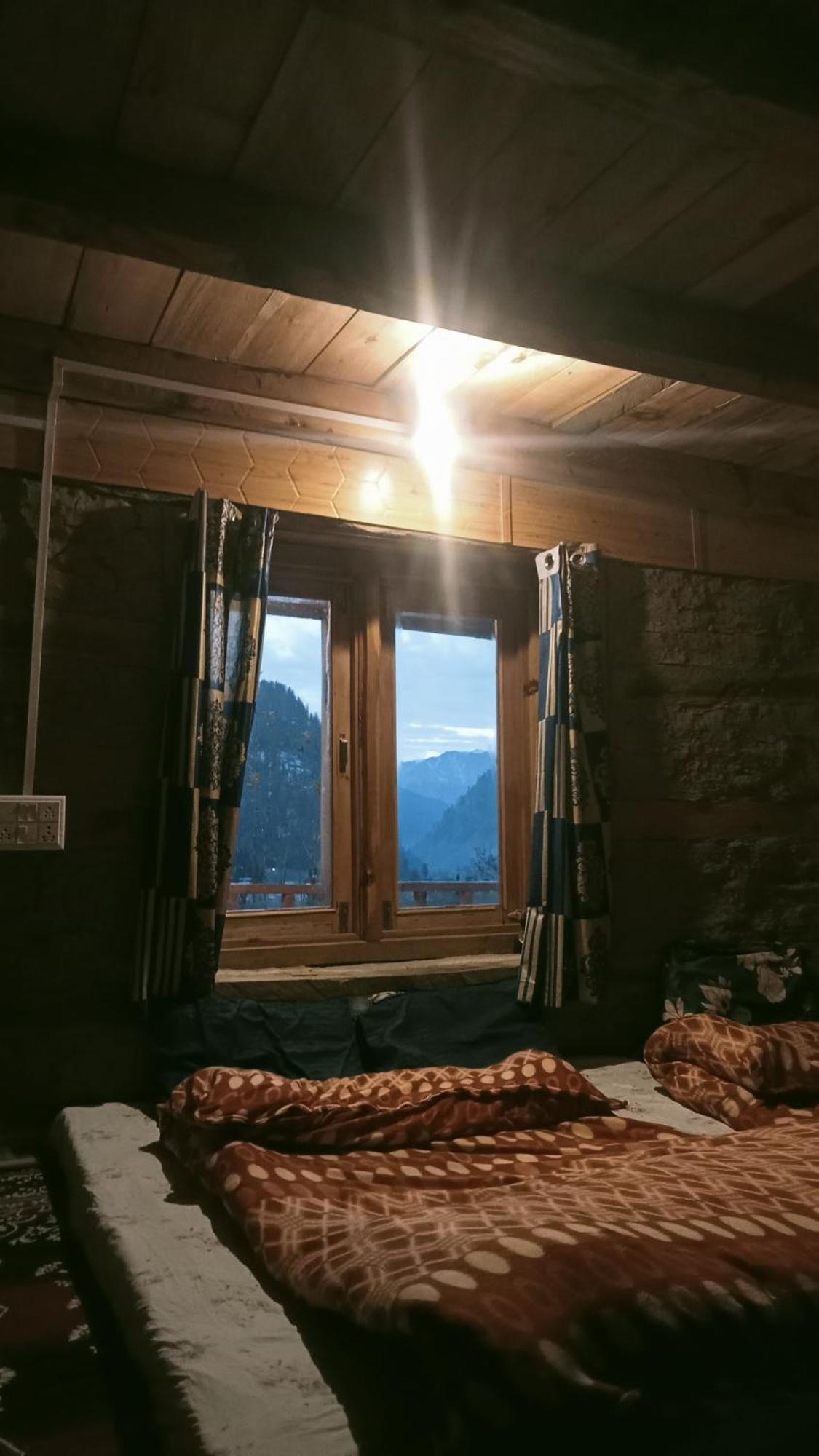 Kalgha Woodstock Villa Rooms&Entirevilla Tulga מראה חיצוני תמונה